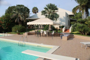 VILLA BLANC LUXURY